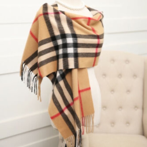 Burberry Scarf - Picture 3 of 12